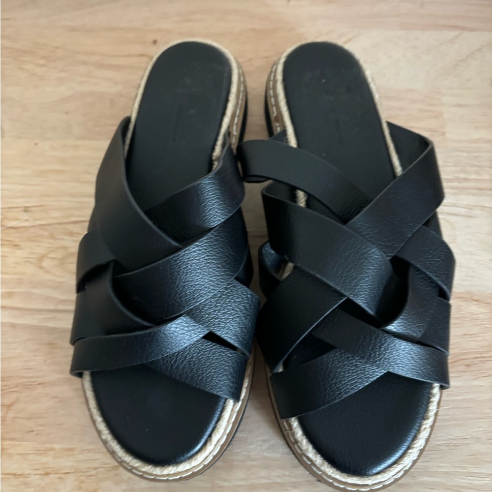 sandals size 8 black by French connection